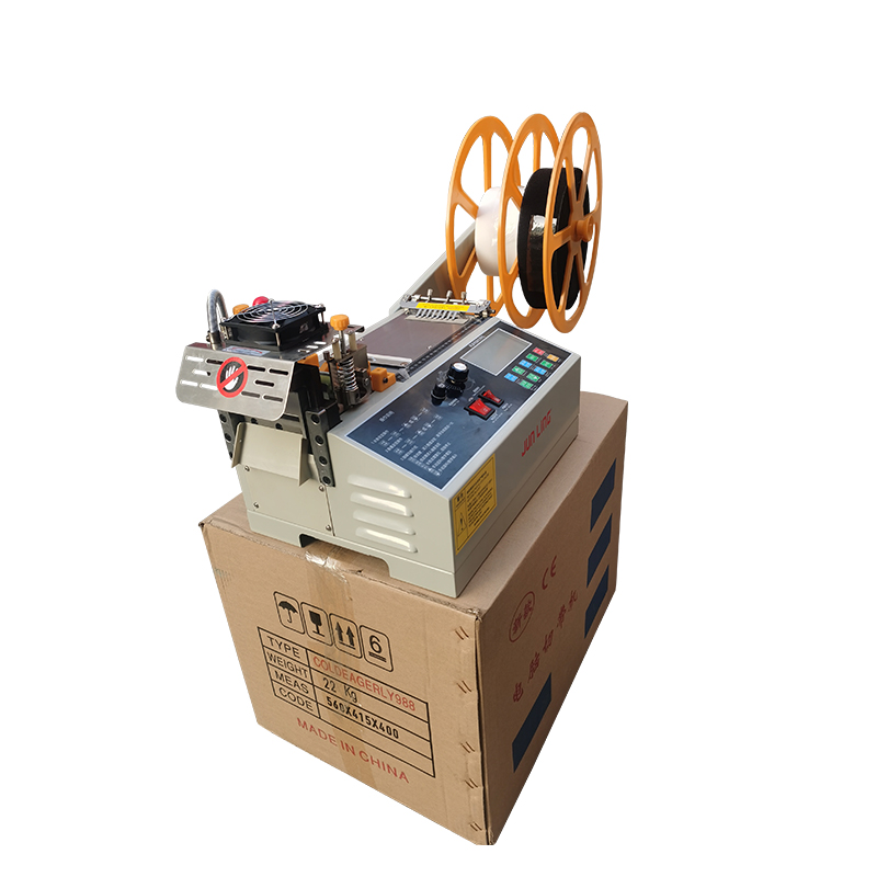 Liquid Crystal Screen Tape Cutting Machine